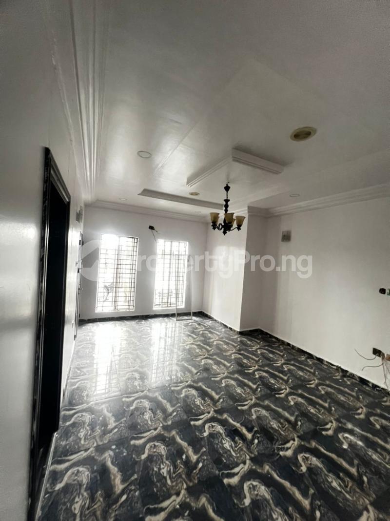 2 bedroom House for rent Chisco, Ikate Lekki Lagos