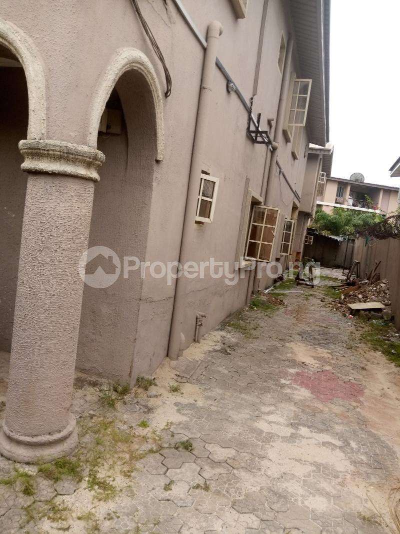 2 bedroom Flat / Apartment for rent Off Falolu Ogunlana Surulere Lagos