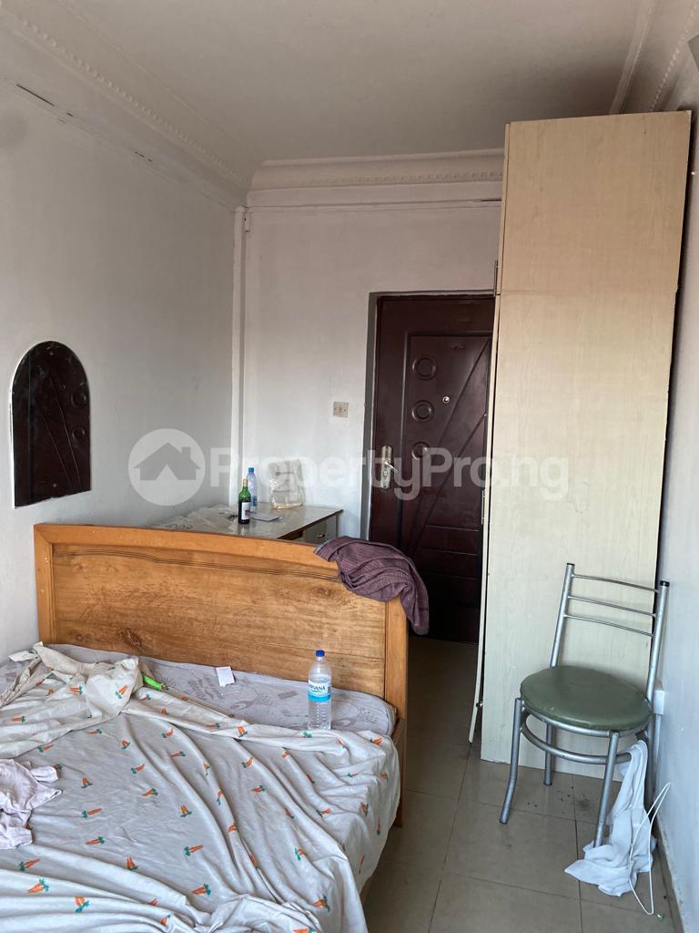 1 bedroom Flat / Apartment for rent Fadeyi Jibowu Yaba Lagos