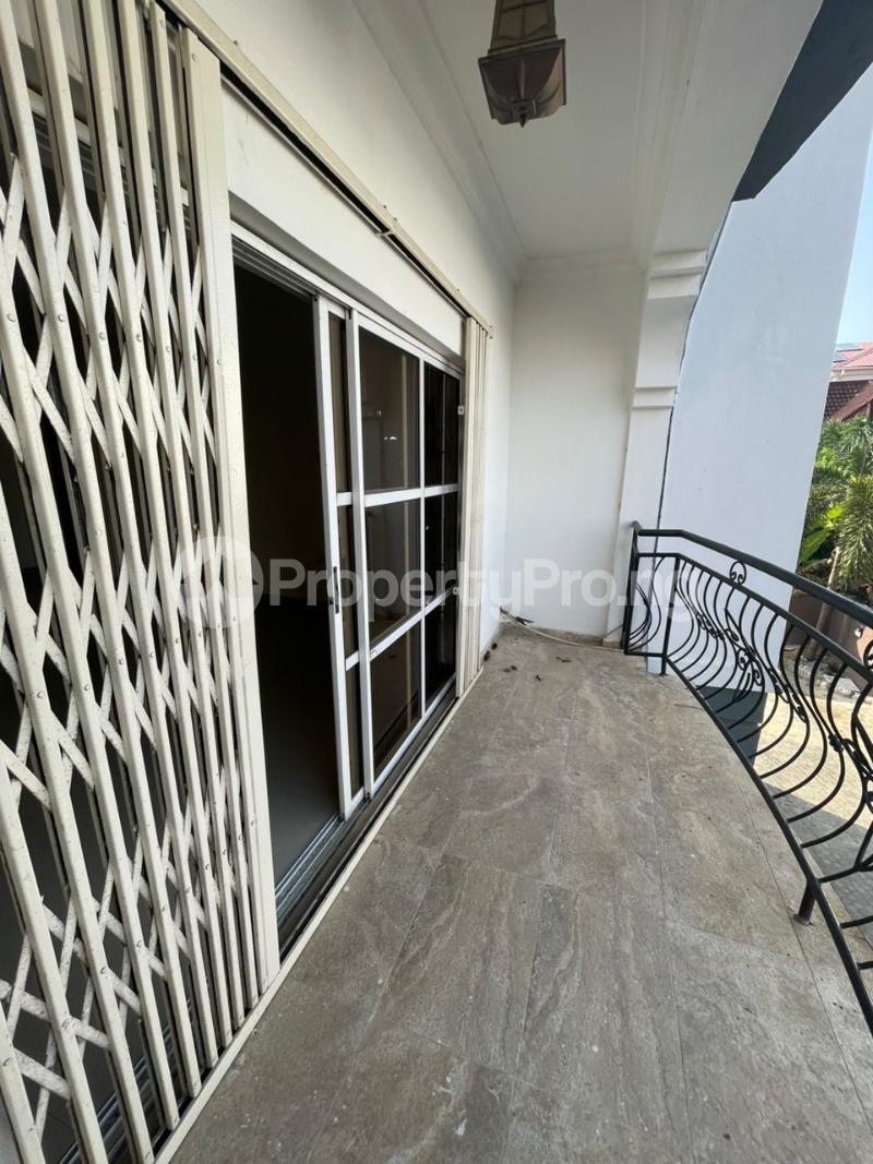 3 bedroom Flat / Apartment for rent SPG Road Lekki Lagos