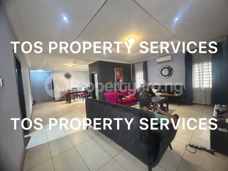 3 bedroom Flat / Apartment for sale Sabo Alagomeji Alagomeji Yaba Lagos