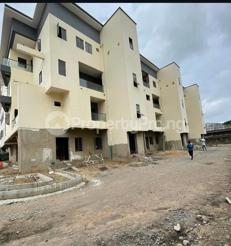 3 bedroom Flat / Apartment for sale  Eric moore Surulere Lagos