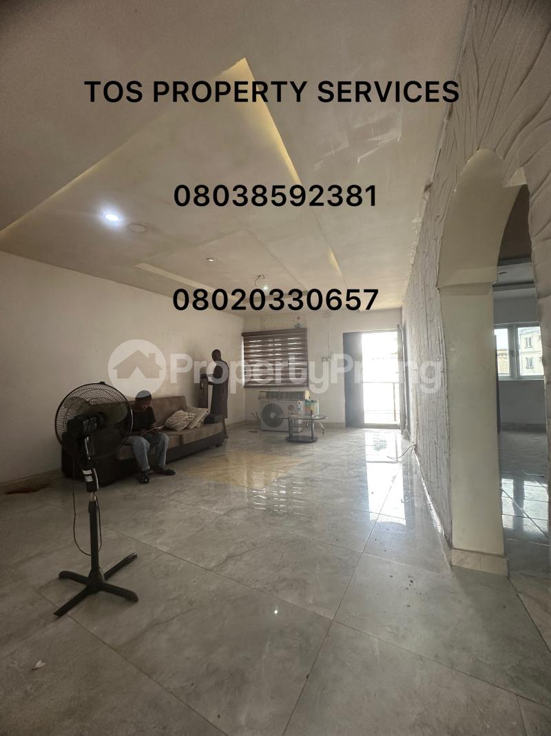 3 bedroom Flat / Apartment for rent Sabo Alagomeji, Yaba, Lagos. Alagomeji Yaba Lagos - 0