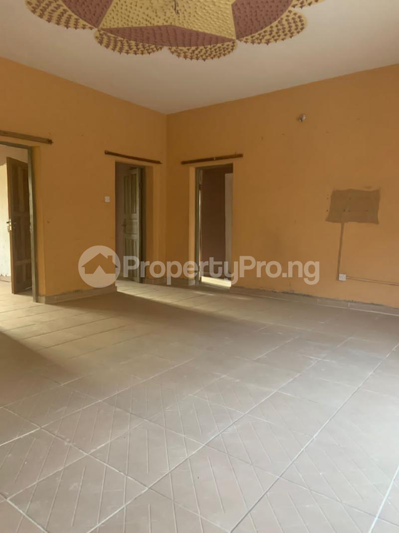 3 bedroom Flat / Apartment for rent Off Okunola Egbeda Alimosho Lagos