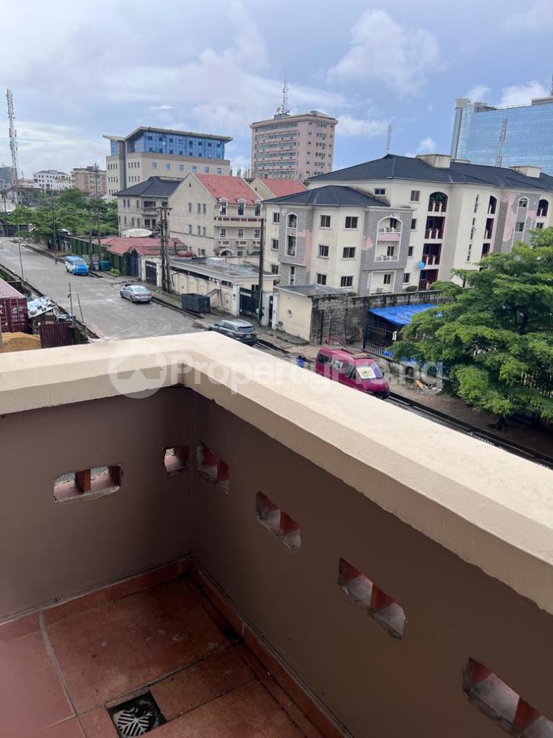 3 bedroom Flat / Apartment for rent Dideolu Estate ONIRU Victoria Island Lagos