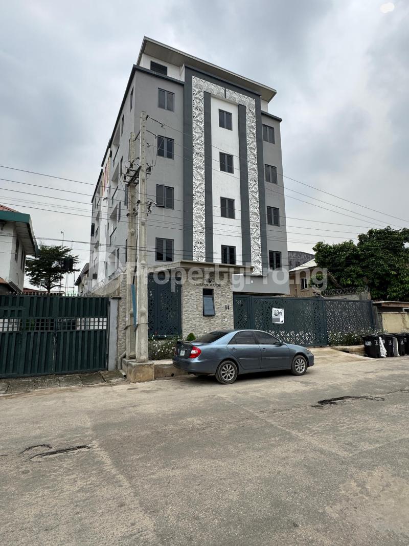 4 bedroom House for sale Yaba Lagos