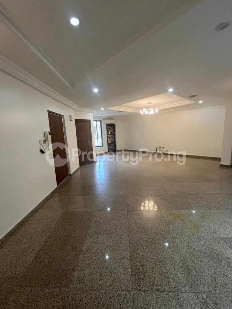 3 bedroom House for rent ONIRU Victoria Island Lagos