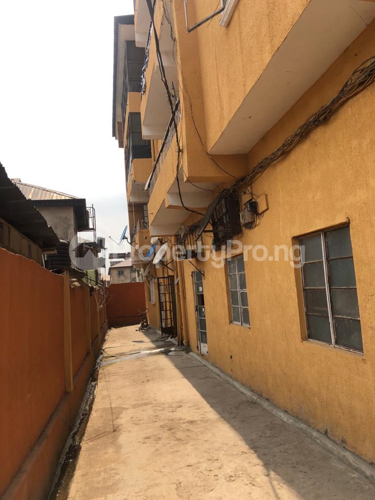 3 bedroom Flat / Apartment for rent Akoka, Yaba. Akoka Yaba Lagos