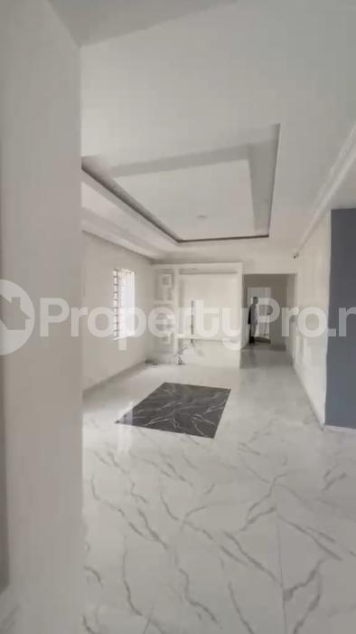 3 bedroom Flat / Apartment for rent Behind Enyo Filling Station, Chisco Ikate Lekki Lagos
