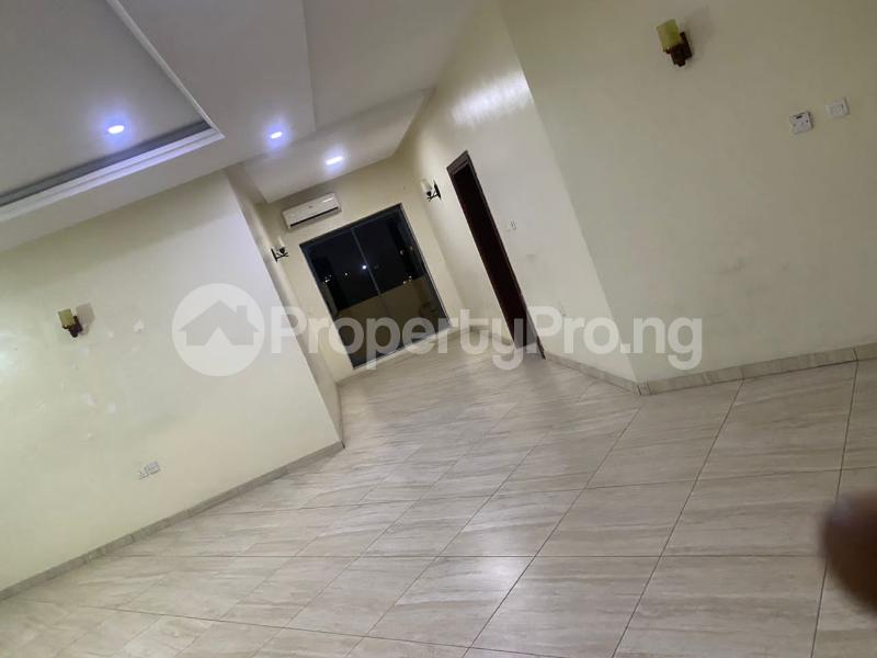 3 bedroom Flat / Apartment for rent  ONIRU Victoria Island Lagos