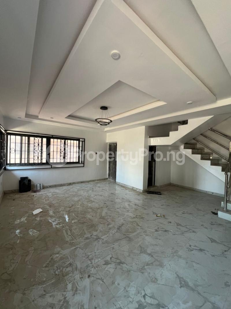 3 bedroom House for rent Ologolo Lekki Lagos