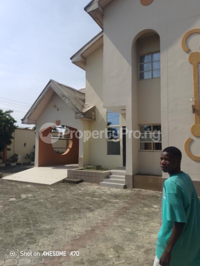 3 bedroom House for rent Street Mobil Road Ajah Lagos
