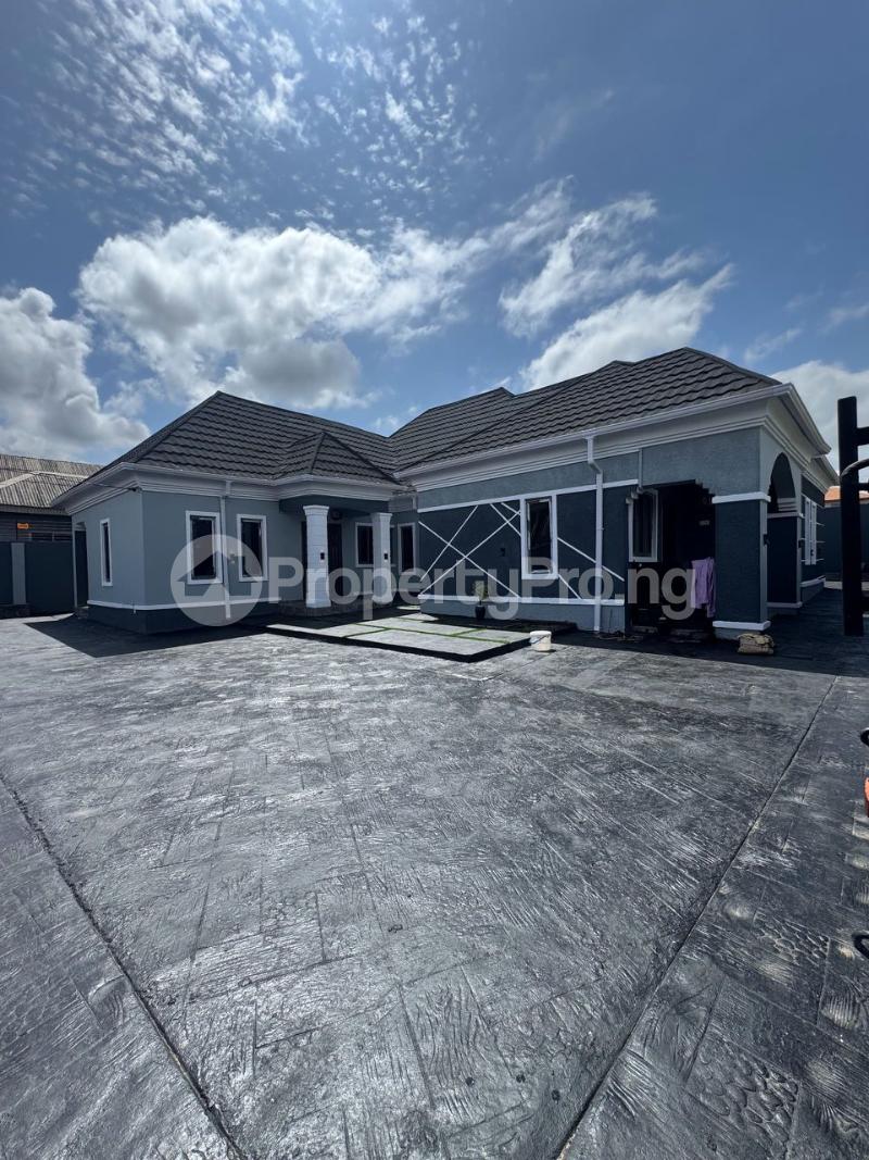 3 bedroom House for sale Ateere Area, Off Akala Express Ibadan Oyo - 0