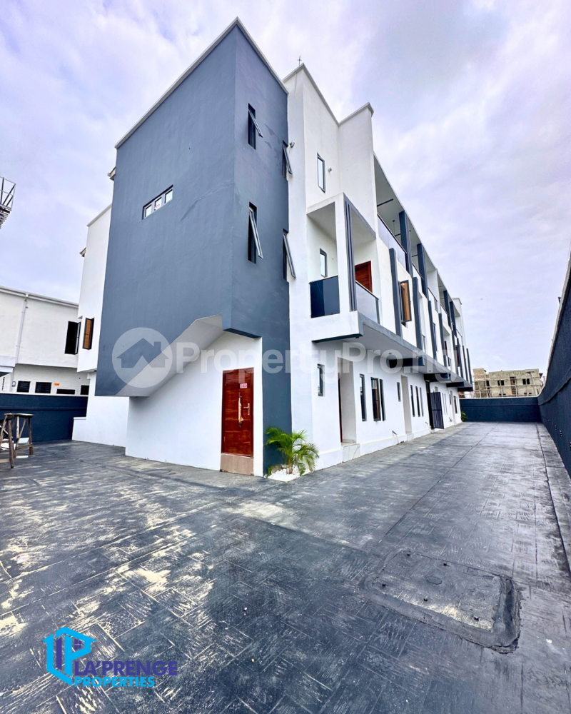 3 bedroom House for sale Ikota Estate Ikota Lekki Lagos