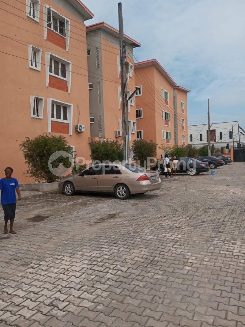 3 bedroom Flat / Apartment for rent Off Mobil Road Ilaje Ajah Lagos - 0