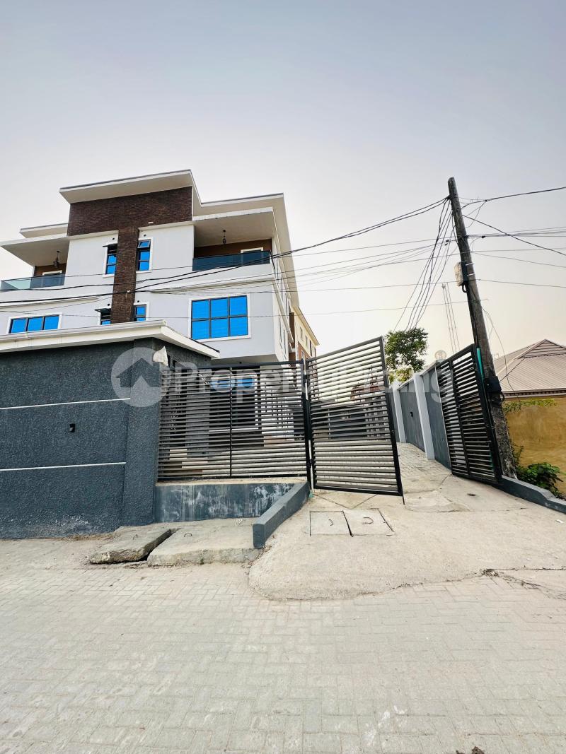 4 bedroom House for sale Anthony Village Maryland Lagos