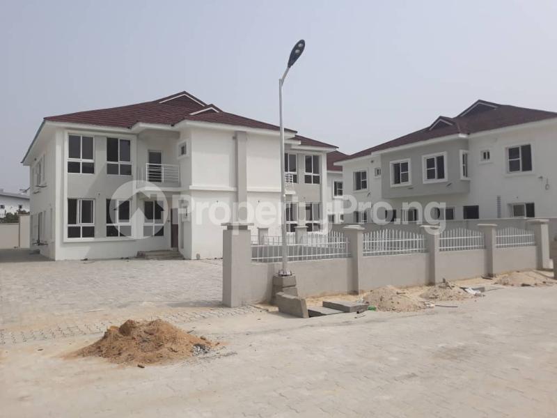 4 Bedroom House in chevron Lekki Lagos House for sale in lekki
