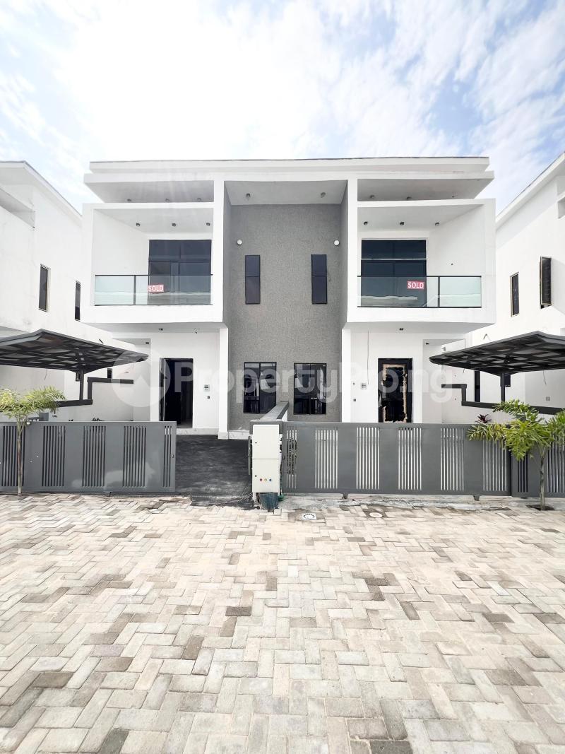 4 bedroom House for rent Orchid Road Ikota Lekki Lagos