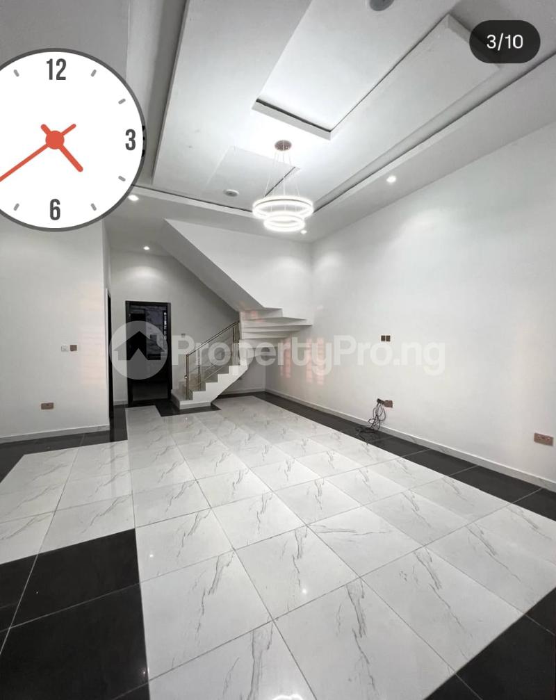 4 bedroom House for rent Orchid Road Lekki Lagos