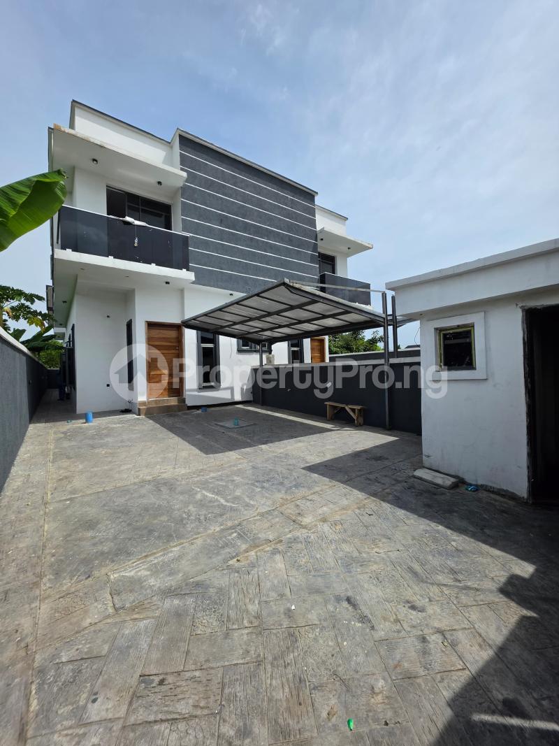 4 bedroom House for sale Abraham Adesanya Ajah Lagos