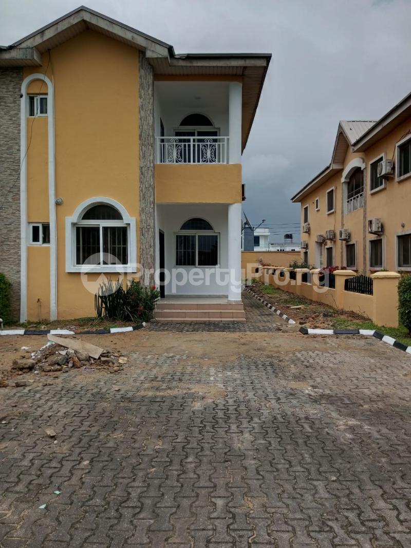 4 bedroom House for rent Innoyo Estate Abraham adesanya estate Ajah Lagos