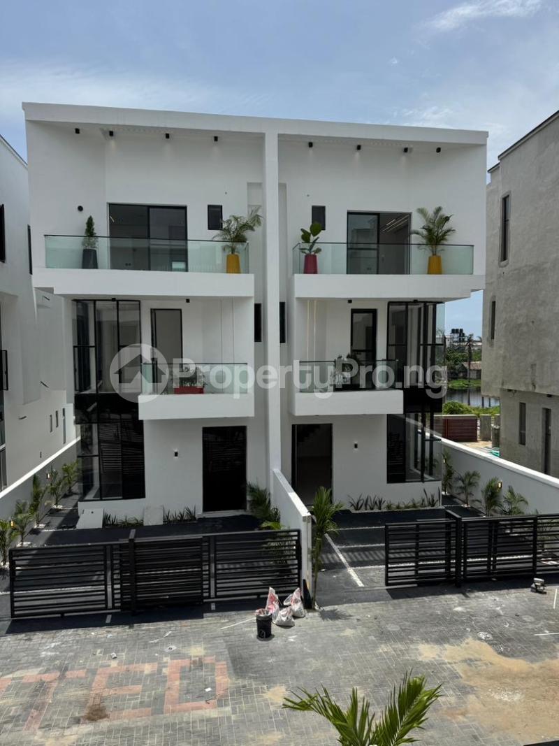 4 bedroom House for sale Orchid Road Lekki Lagos orchid Lekki Lagos