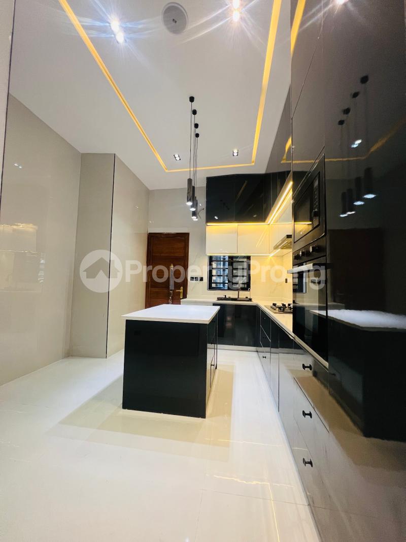 4 bedroom House for sale chevron Lekki Lagos