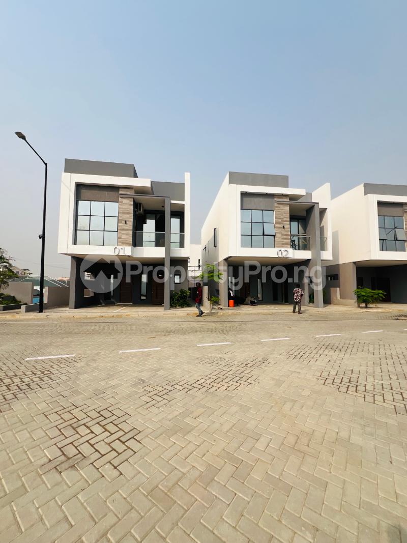 4 bedroom House for sale Lekki Lagos