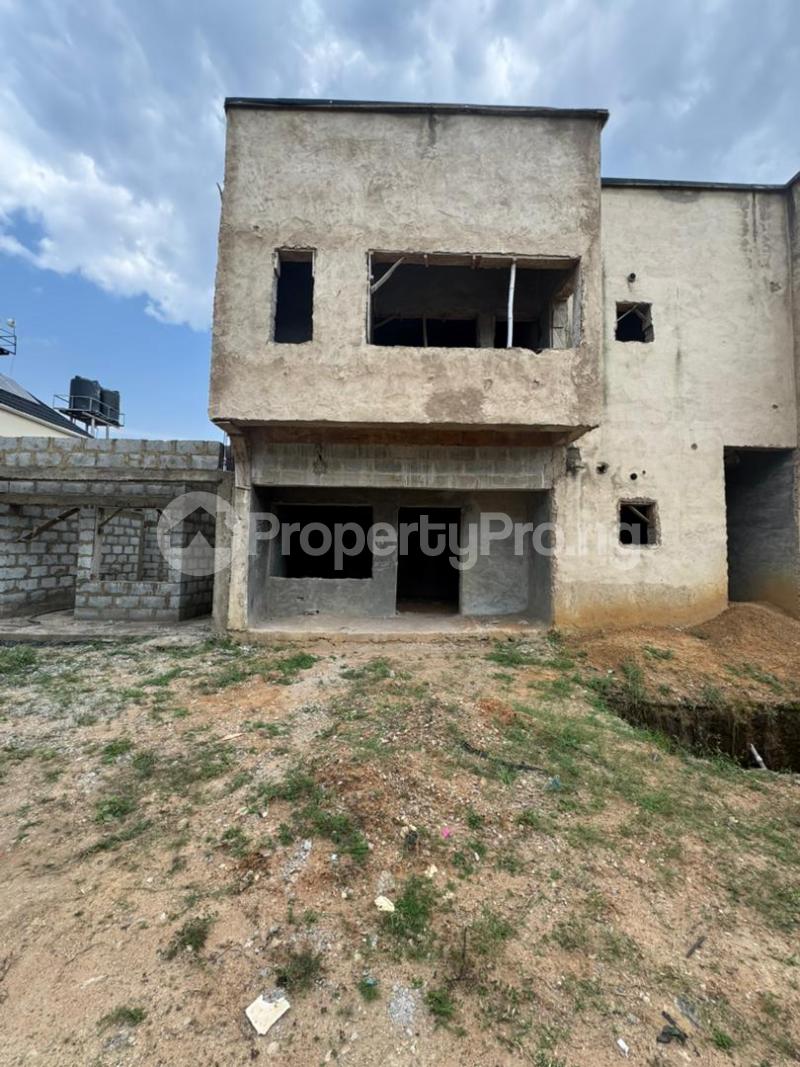 4 bedroom House for sale Airport Road Lugbe Abuja Lugbe Abuja