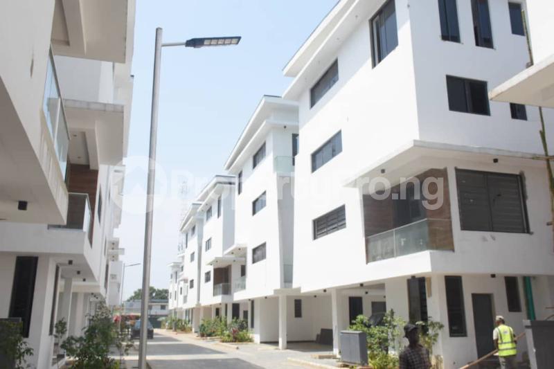 4 bedroom House for sale  Ikoyi S.W Ikoyi Lagos