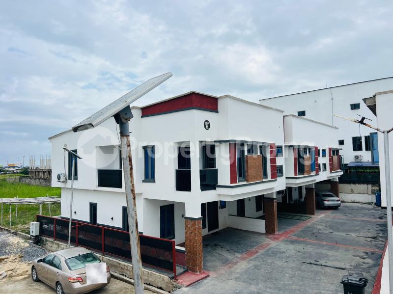 4 bedroom House for sale 2nd Toll Gate Lekki Lagos