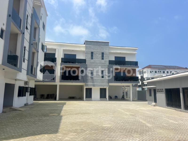 4 bedroom House for sale Ologolo Lekki Lagos