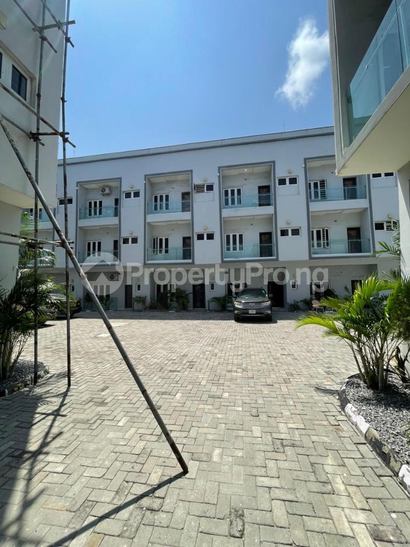 4 bedroom House for rent Mobil Road Ilaje Ajah Lagos