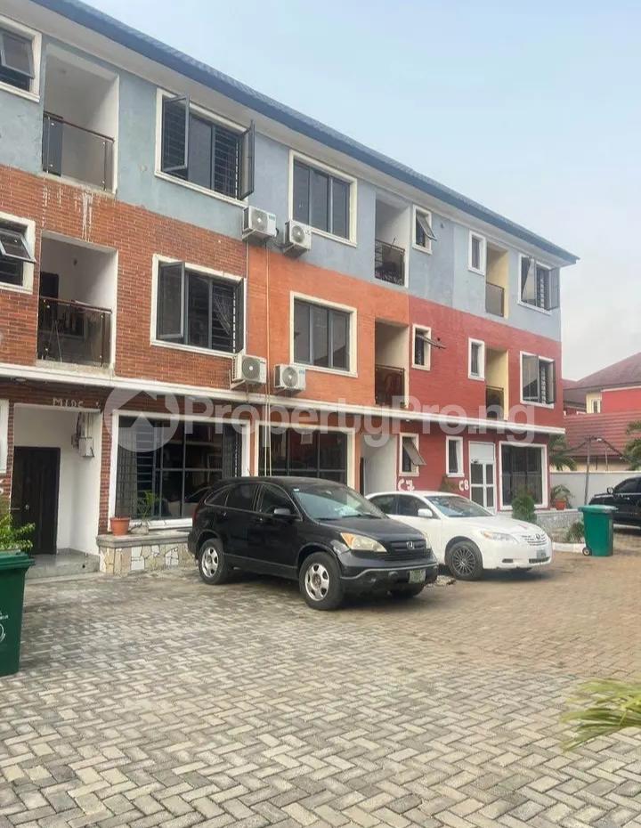 4 bedroom House for sale Osapa london Lekki Lagos