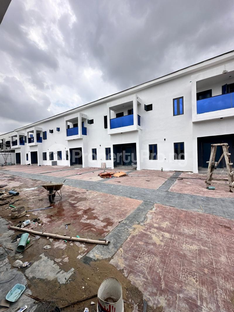 4 bedroom House for sale Adesanya Axis Lekki Lagos