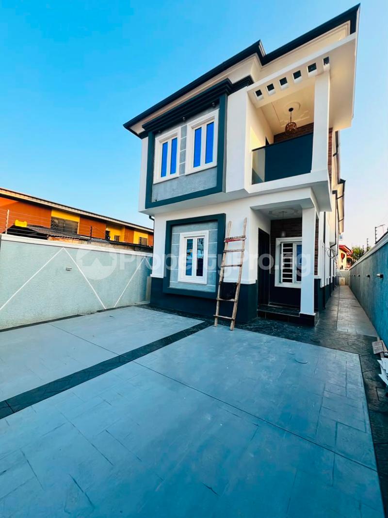 4 bedroom House for sale Ogba Lagos