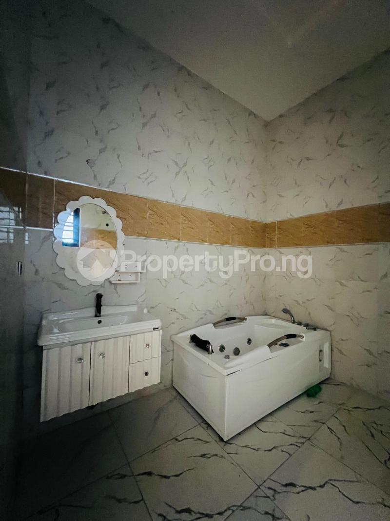 4 bedroom House for rent Hrc Estate, Harris Drive Vgc VGC Lekki Lagos
