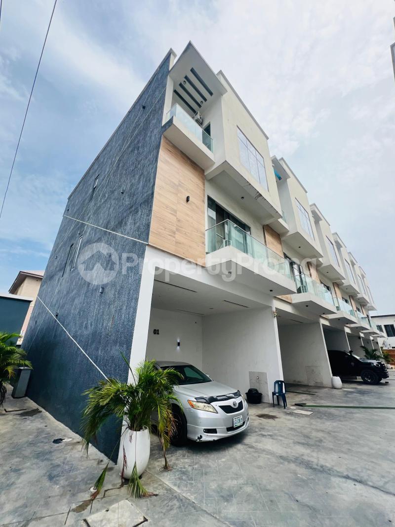 4 bedroom House for rent In A Good And Secure Estate Off Lekki-Epe Expressway Ajah Lagos
