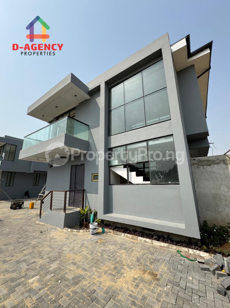 4 bedroom House for sale New Road Igbo-efon Lekki Lagos