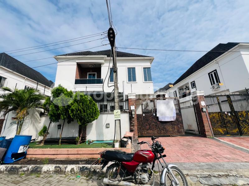 5 bedroom House for rent Ikota Lekki Lagos
