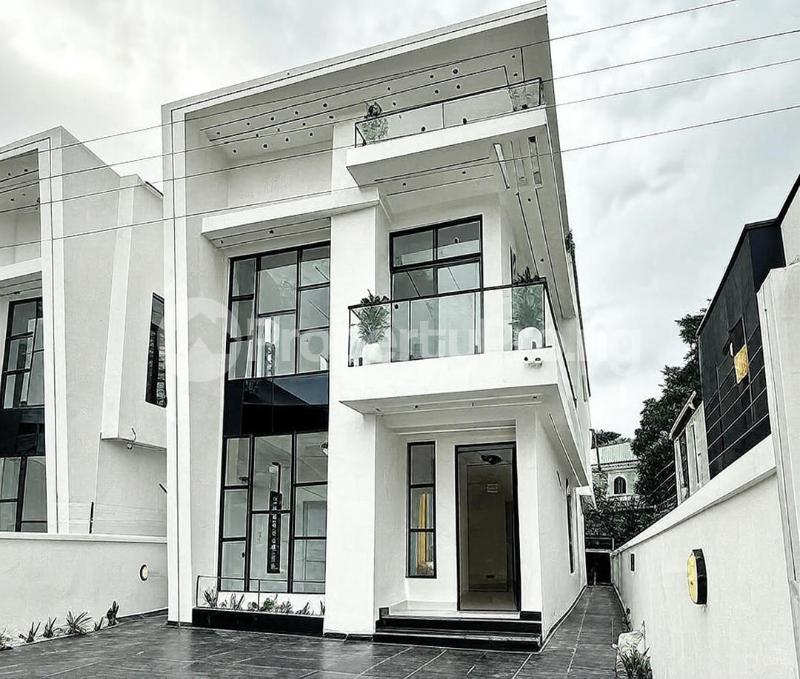 5 bedroom House for sale Chevron Lekki Lagos