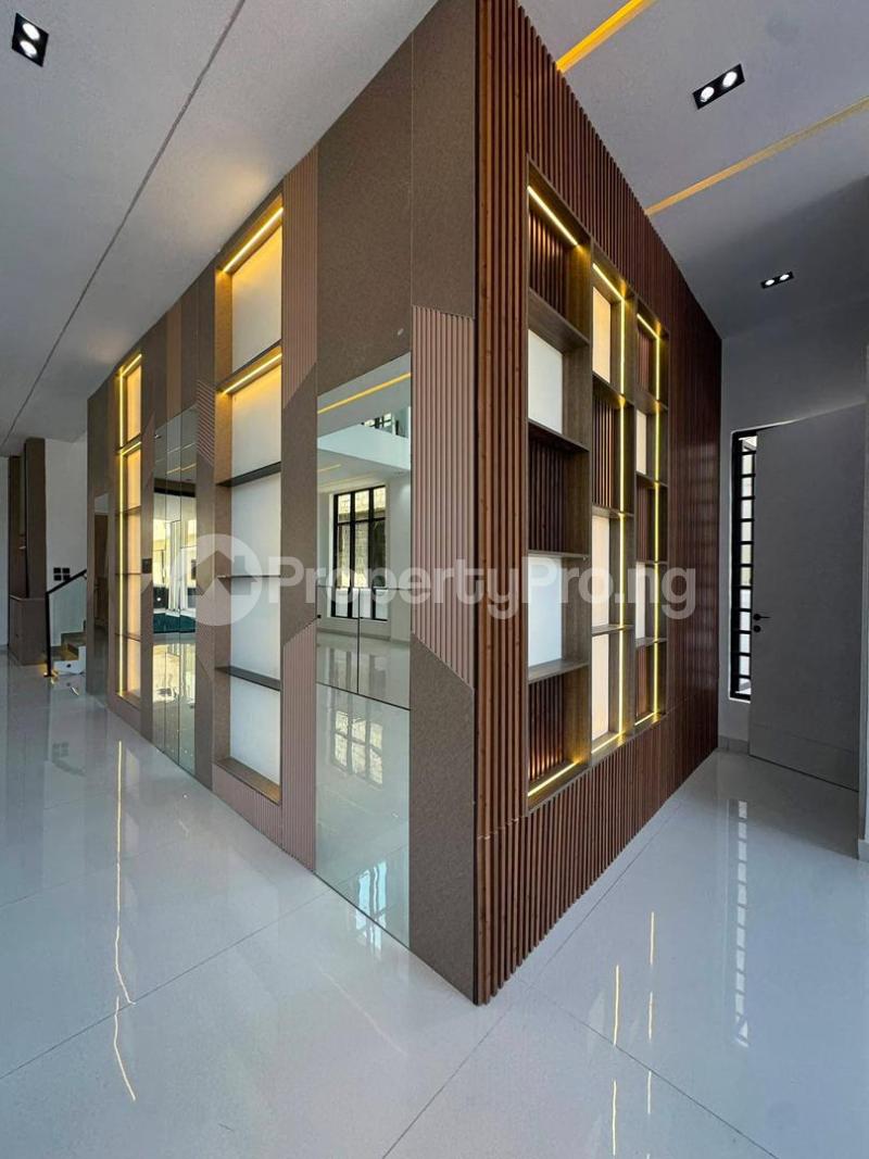 5 bedroom House for sale Lekki Lagos