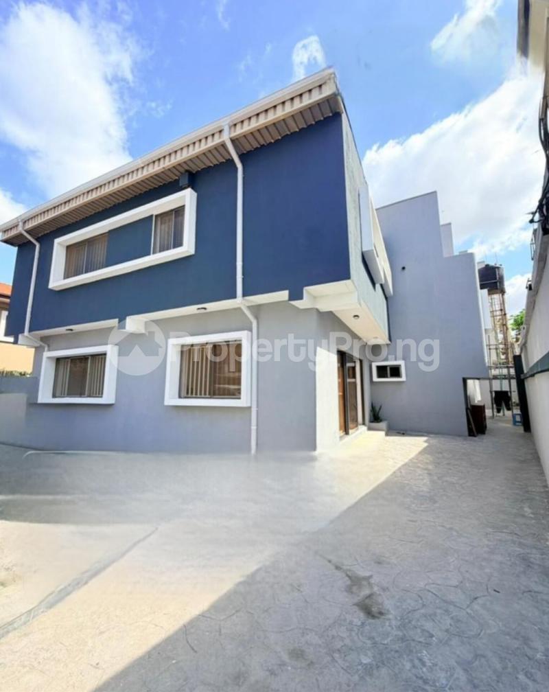 5 bedroom House for sale Mende Maryland Lagos
