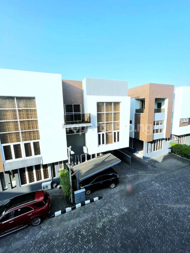 5 bedroom House for sale Osapa london Lekki Lagos