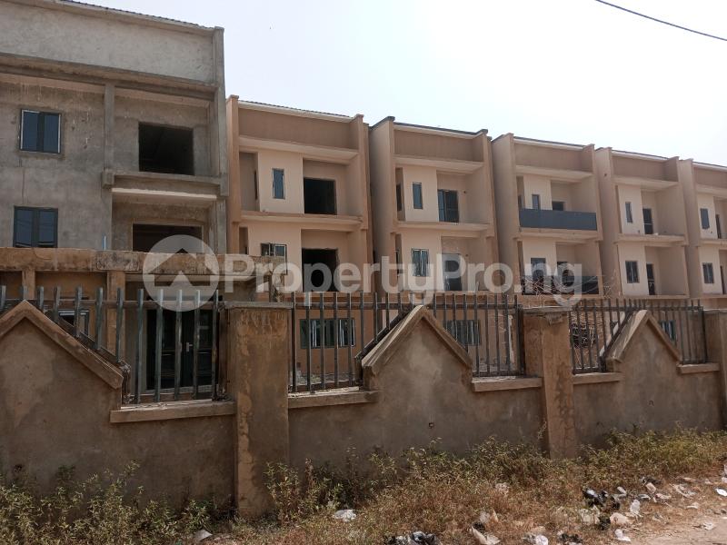 5 bedroom House for sale Near Valtan Plaza Gaduwa Abuja