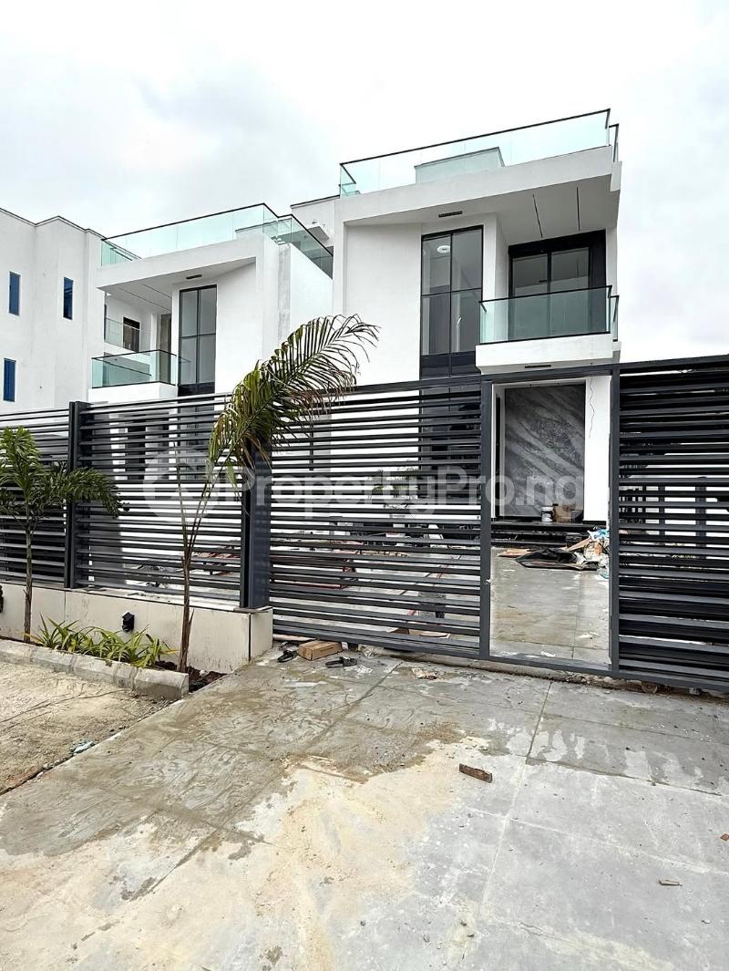5 bedroom House for sale chevron Lekki Lagos