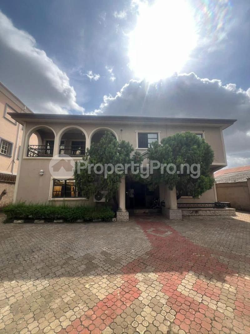 6 bedroom House for sale Gowon Estate Egbeda Alimosho Lagos