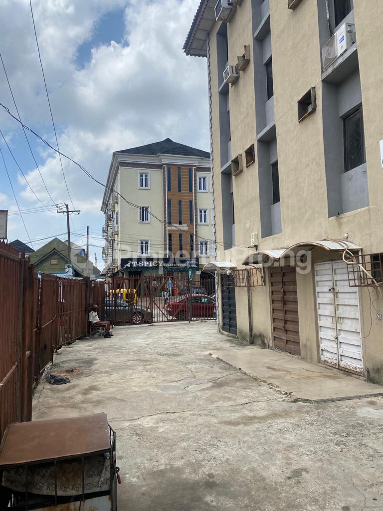 3 bedroom Commercial Property for rent Ebute Metta, Adekunle Yaba Lagos