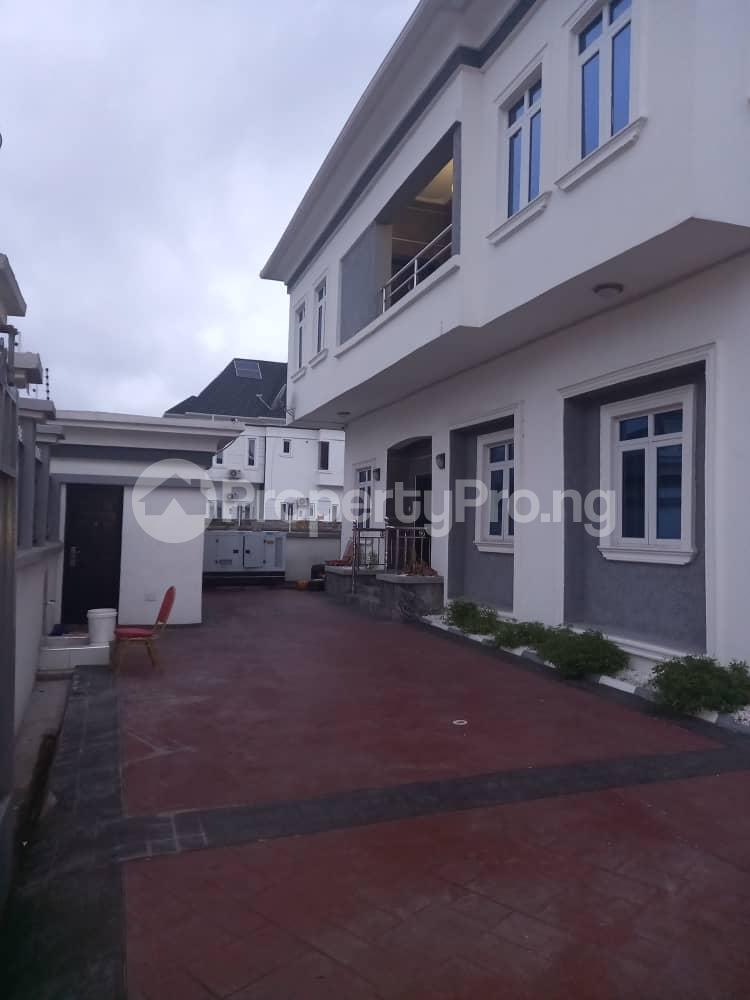 6 bedroom House for sale Berra Estate, chevron Lekki Lagos
