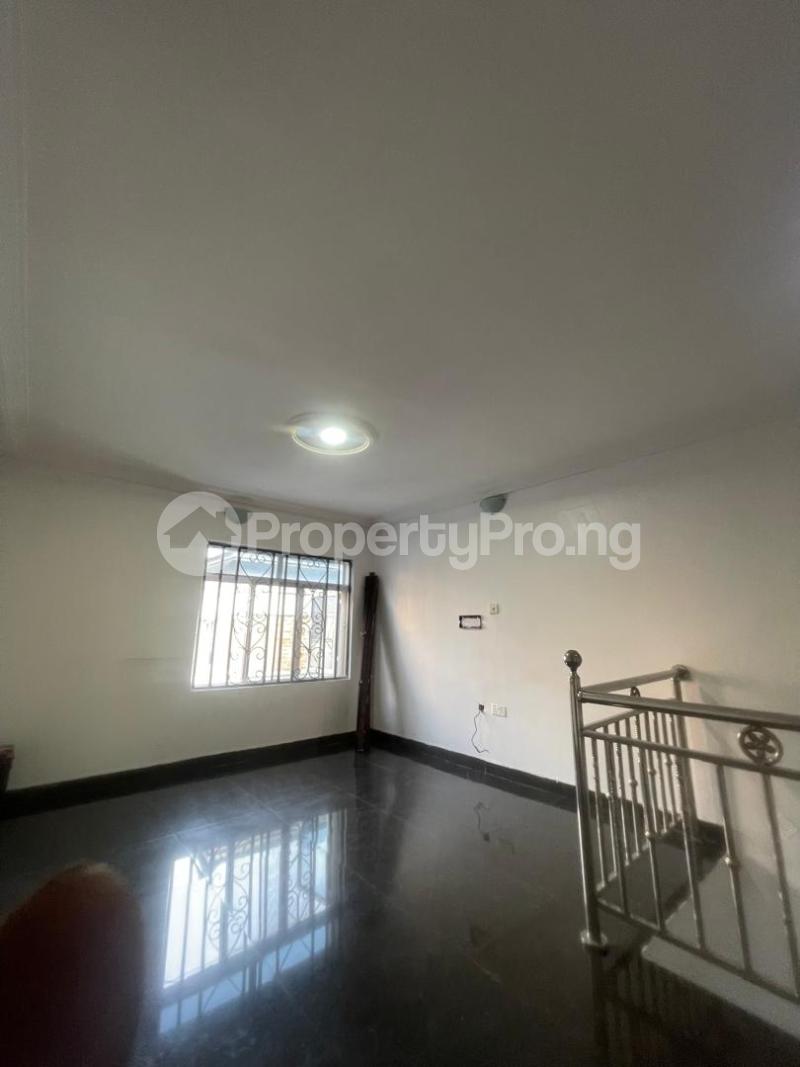2 bedroom House for rent Lekki Phase 1 Lekki Lagos